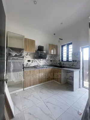 Spacious 2 Bedroom Terrace Duplex