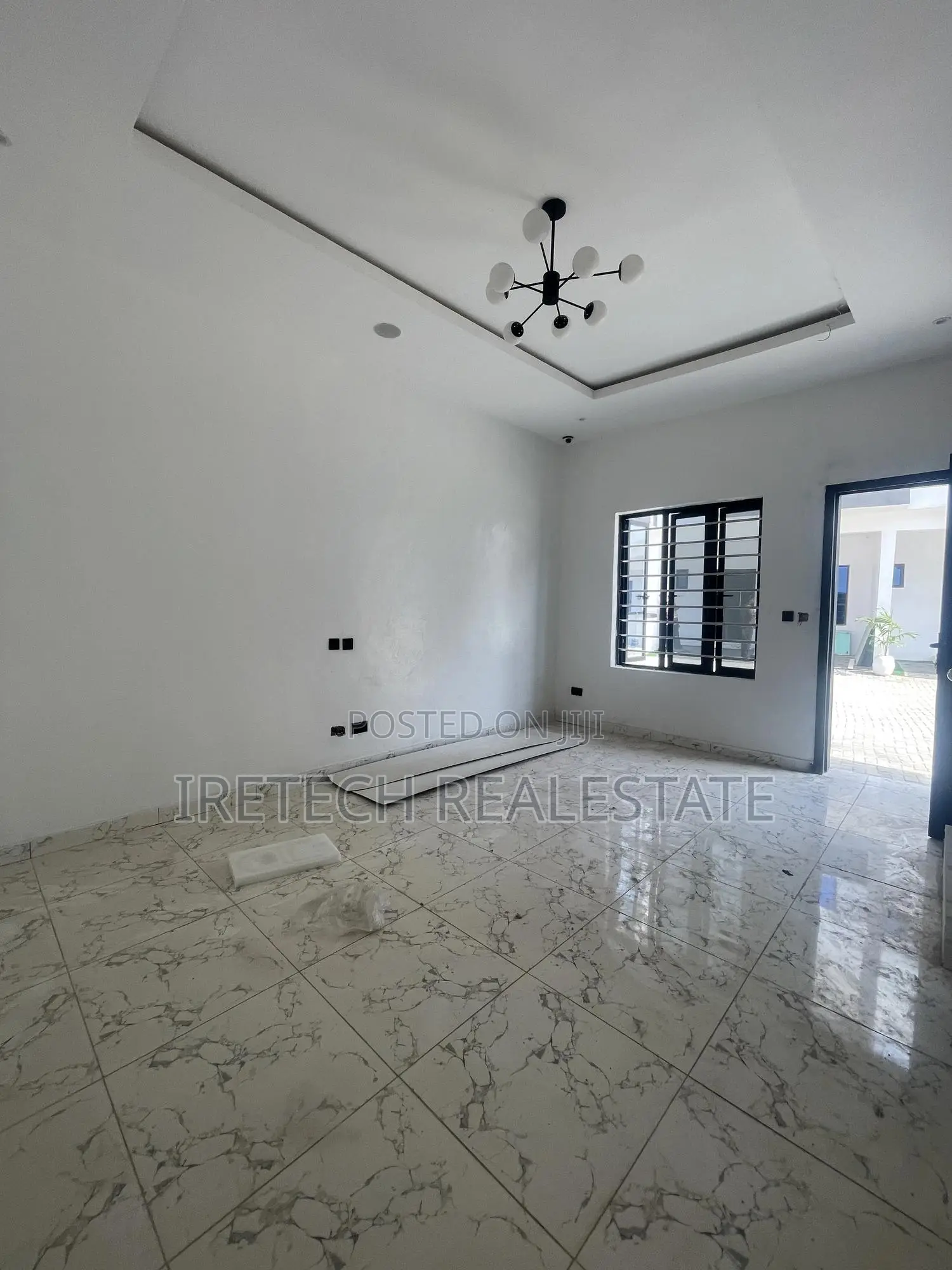Spacious 2 Bedroom Terrace Duplex