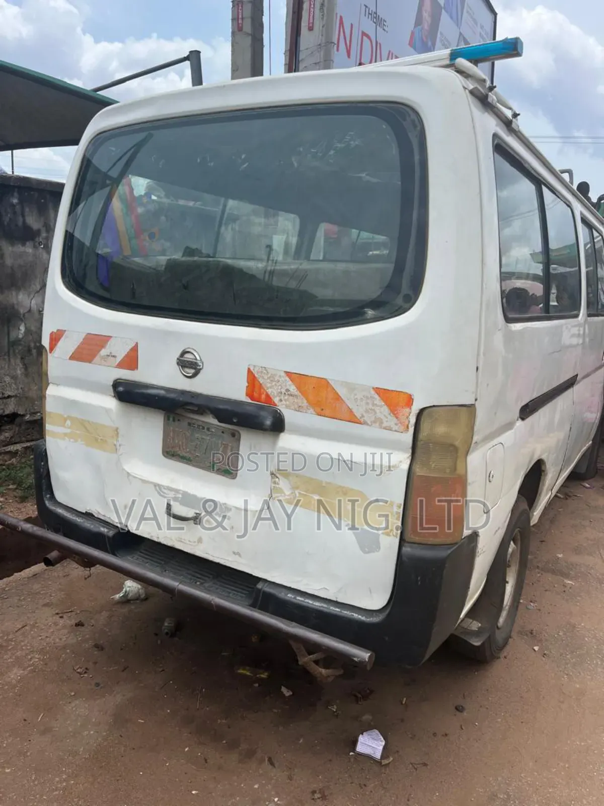 Nissan Caravan (Urvan) 2009 White