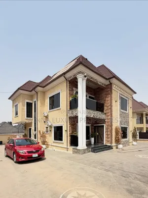 4bdrm Duplex in Gaduwa for sale