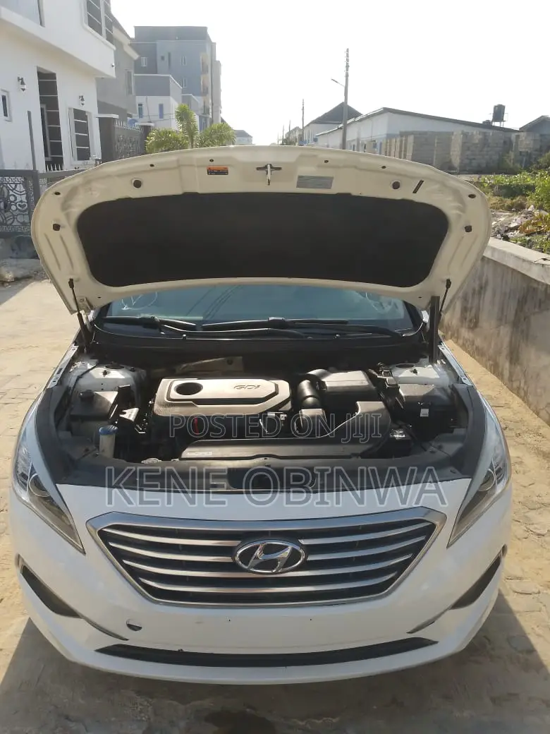Hyundai Sonata SE 2016 White