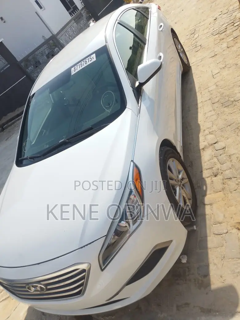 Hyundai Sonata SE 2016 White