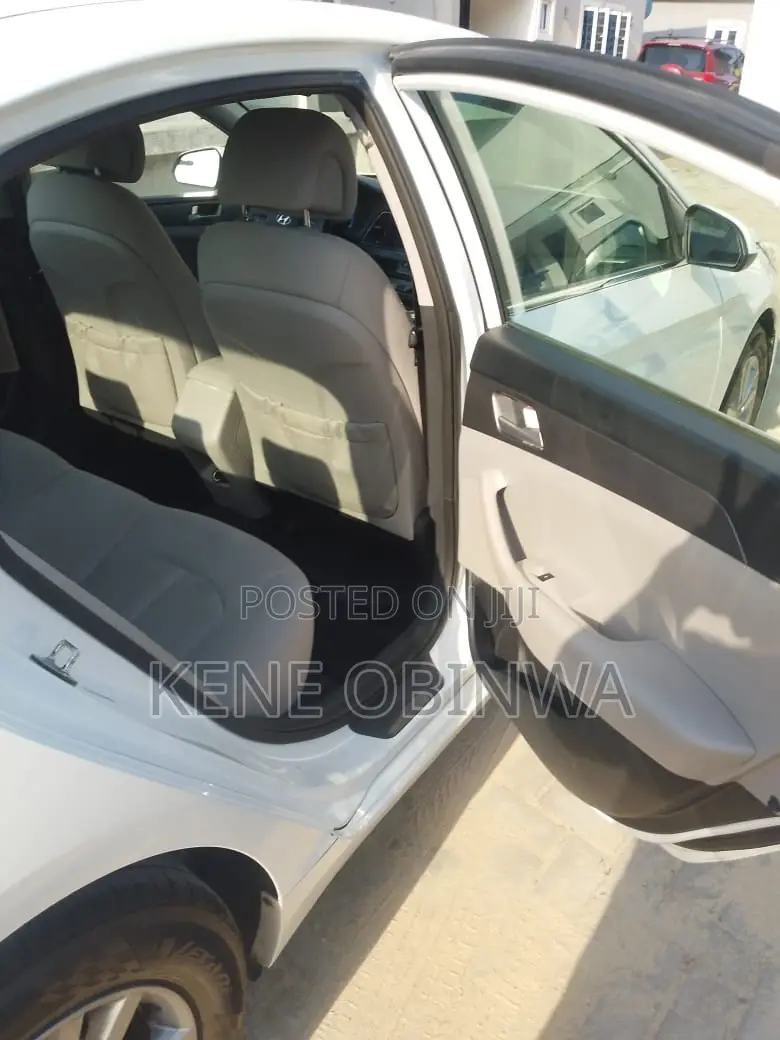 Hyundai Sonata SE 2016 White