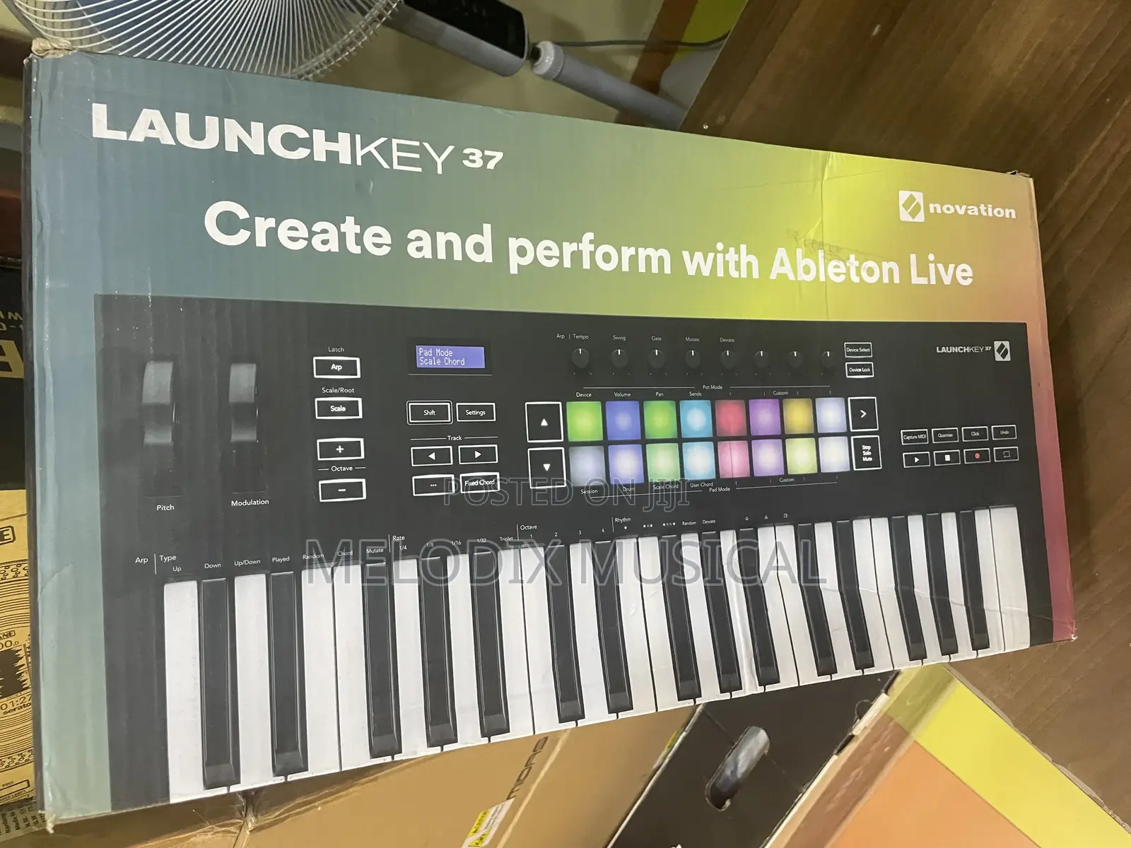 Novation Launchkey 37 Midi Controller