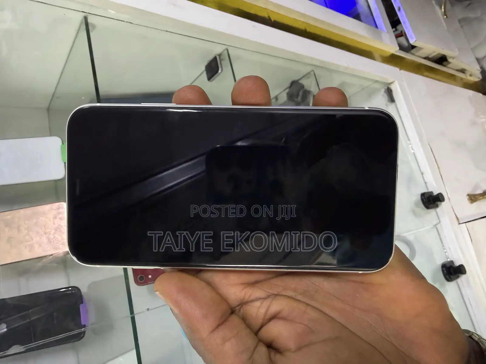Apple iPhone 11 64 GB White