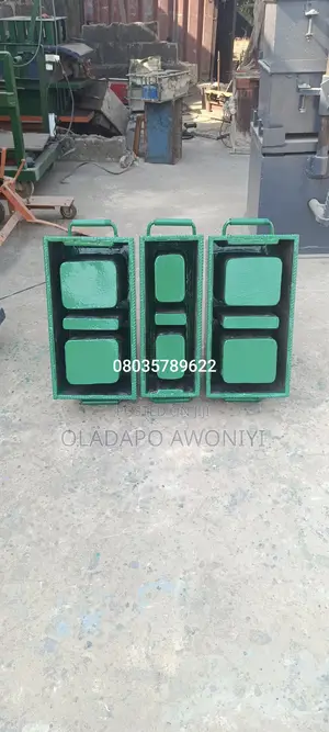 Concrete Blocks Hand Moulding