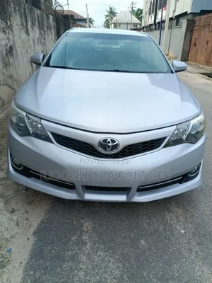 Toyota Camry 2014 Silver