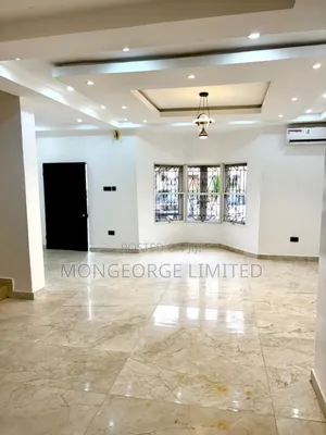 4bdrm Townhouse / Terrace in Ajiwe for rent