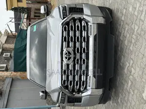 Toyota Tundra 2023 Silver
