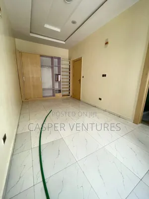 1bdrm Shared Apartment in Gra, Ikota for rent