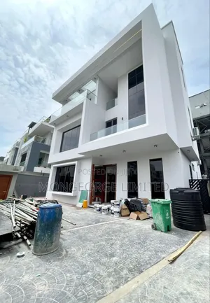 5bdrm Duplex in Bourdillon for sale