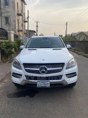 Mercedes-Benz M Class ML350 4MATIC 4dr SUV AWD (3.5L 6cyl 7A) 2014