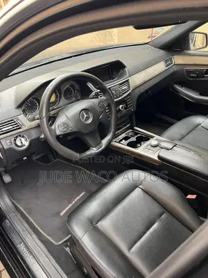 Mercedes-Benz E350 Base 4Matic Sedan AWD (3.5L 6cyl 7A) 2010 Black