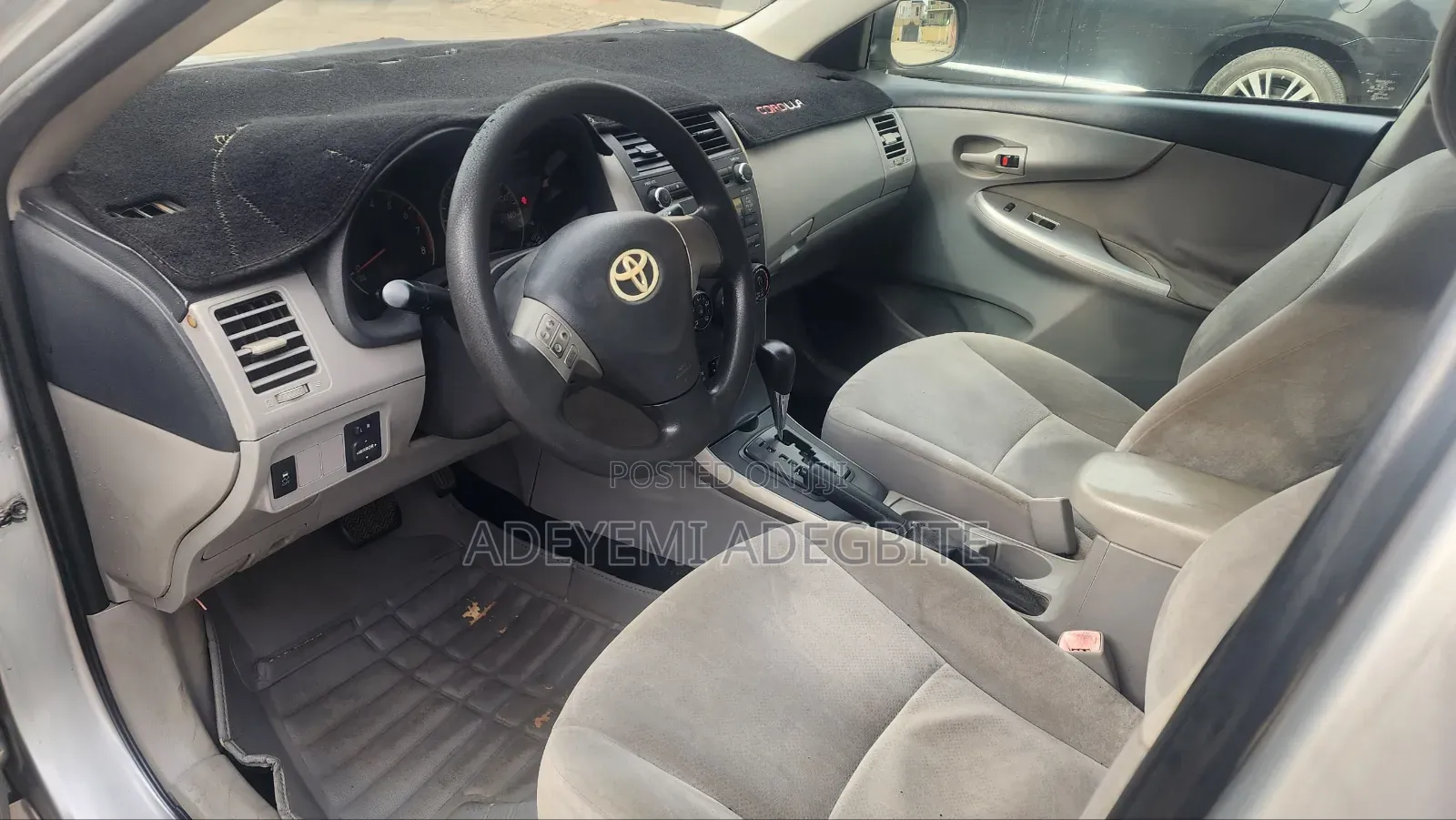 Toyota Corolla 2012 Silver