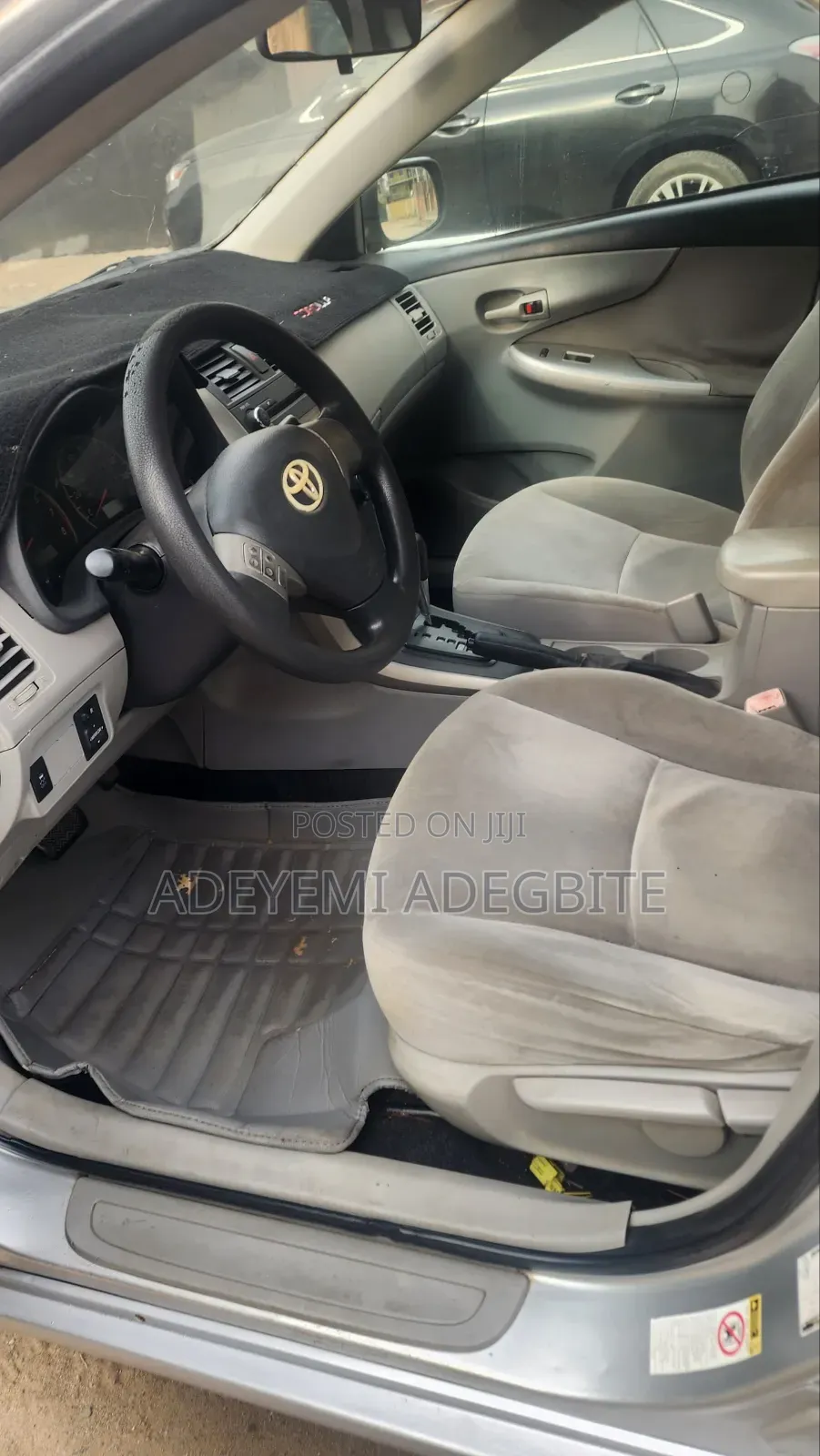 Toyota Corolla 2012 Silver
