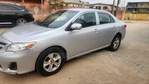 Toyota Corolla 2012 Silver