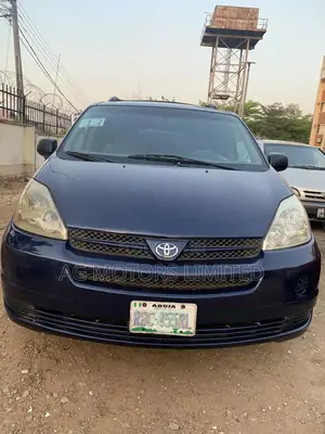 Toyota Sienna 2004 Blue