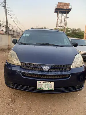 Toyota Sienna 2004 Blue