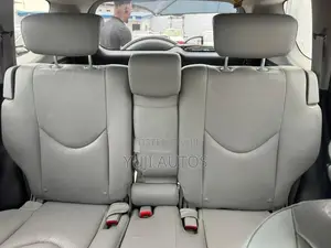 Toyota RAV4 2010 White