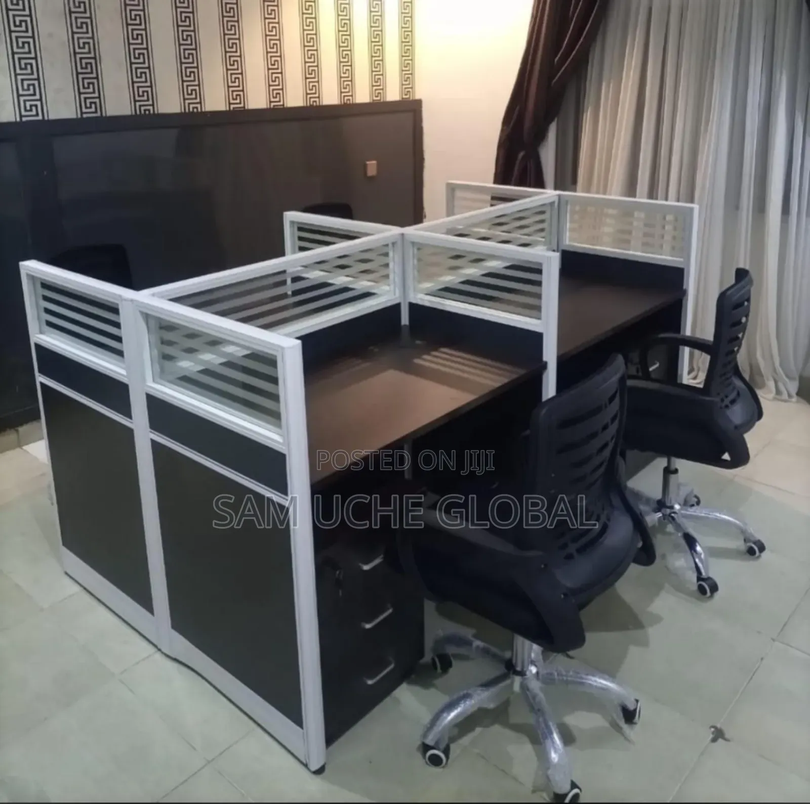 Office Workstation by 4 Persons