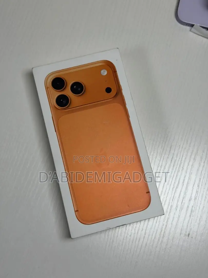 New Apple iPhone 17 Pro Max 256 GB Orange