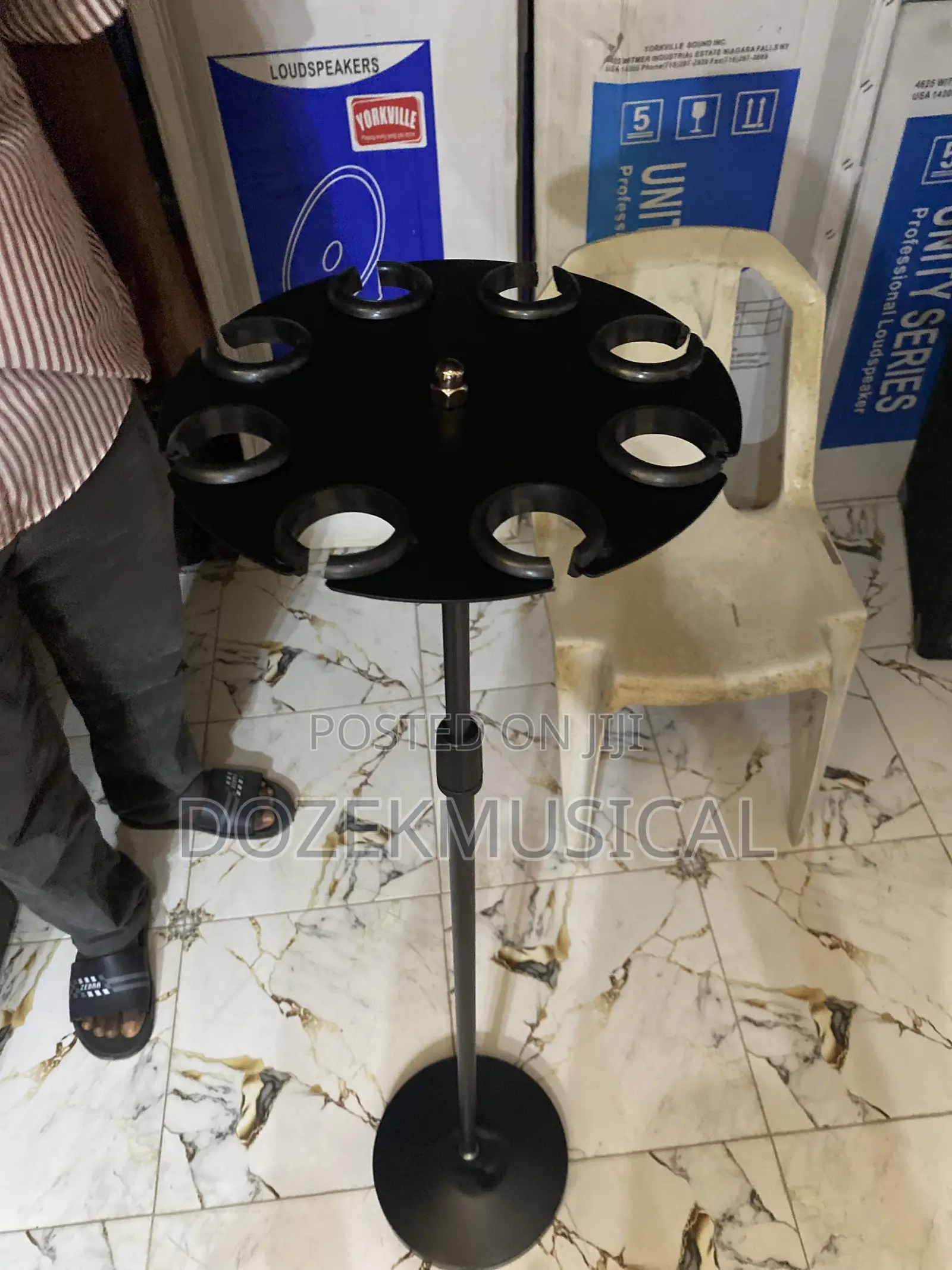 8 Multiple Microphone Stand