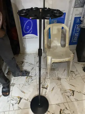 8 Multiple Microphone Stand
