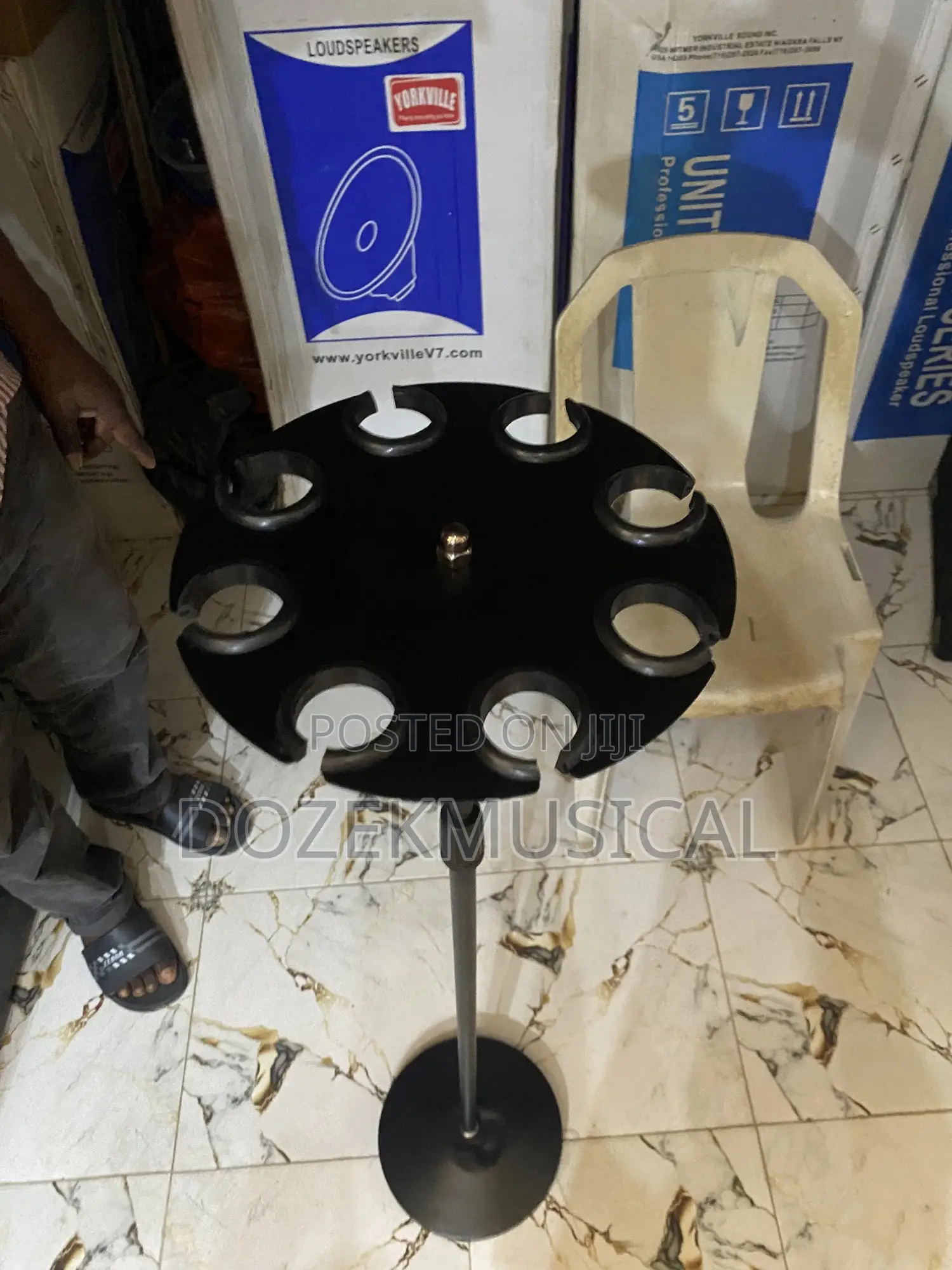 8 Multiple Microphone Stand