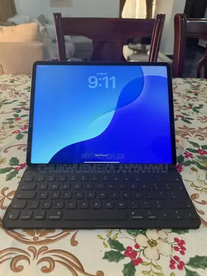 Apple iPad Pro 12.9 (2022) 128 GB Gray