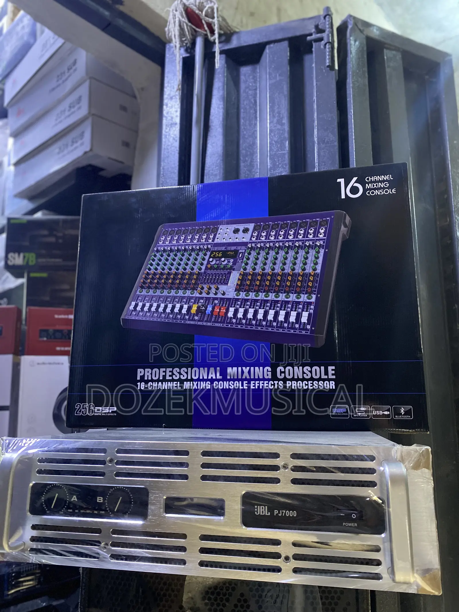 16 Channel Mixer Console