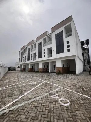 4bdrm Duplex in Chevron Estate for sale