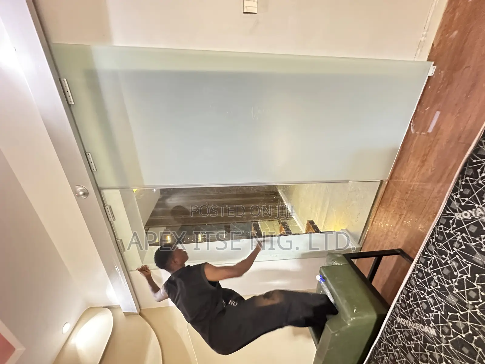 Censor/Automated Glass Door