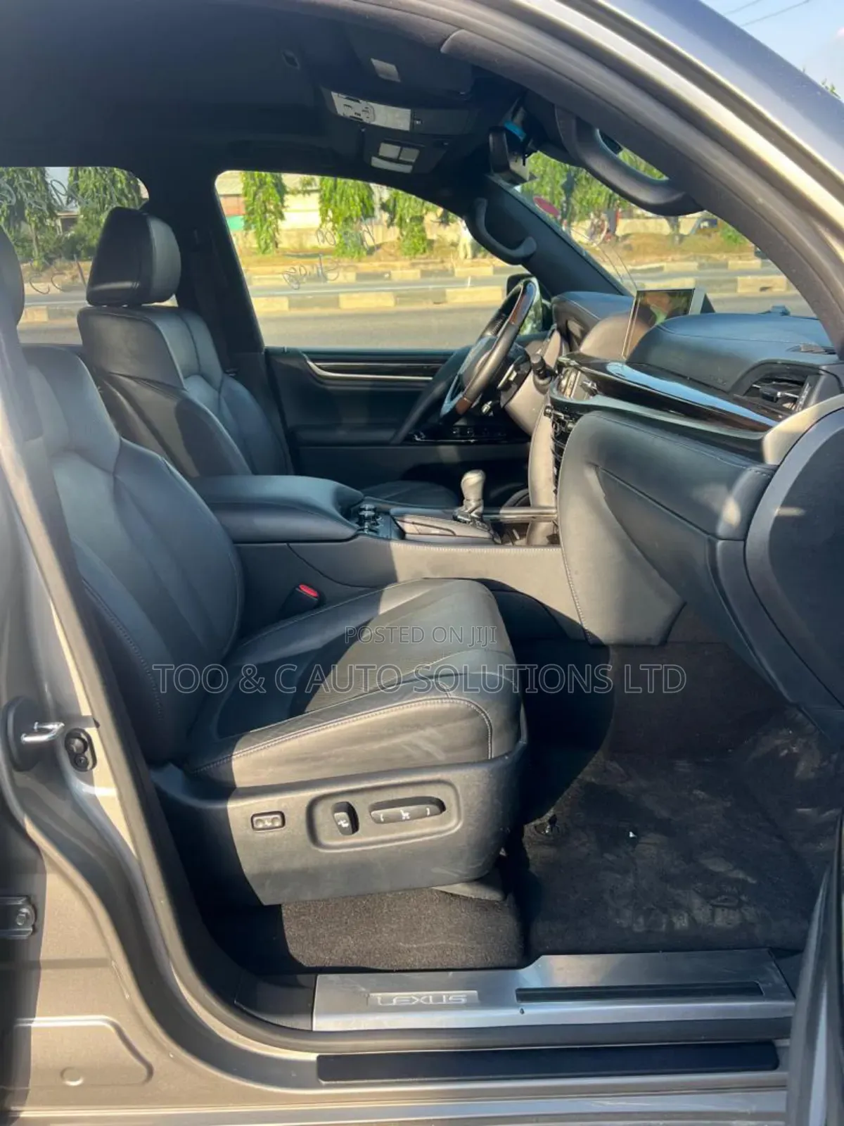 Lexus LX 2021 Silver
