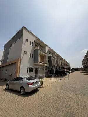 3bdrm Duplex in Jahi for sale
