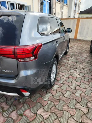Mitsubishi Outlander SE AWC 2018 Gray