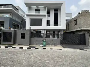 5bdrm Duplex in Banana Island for sale
