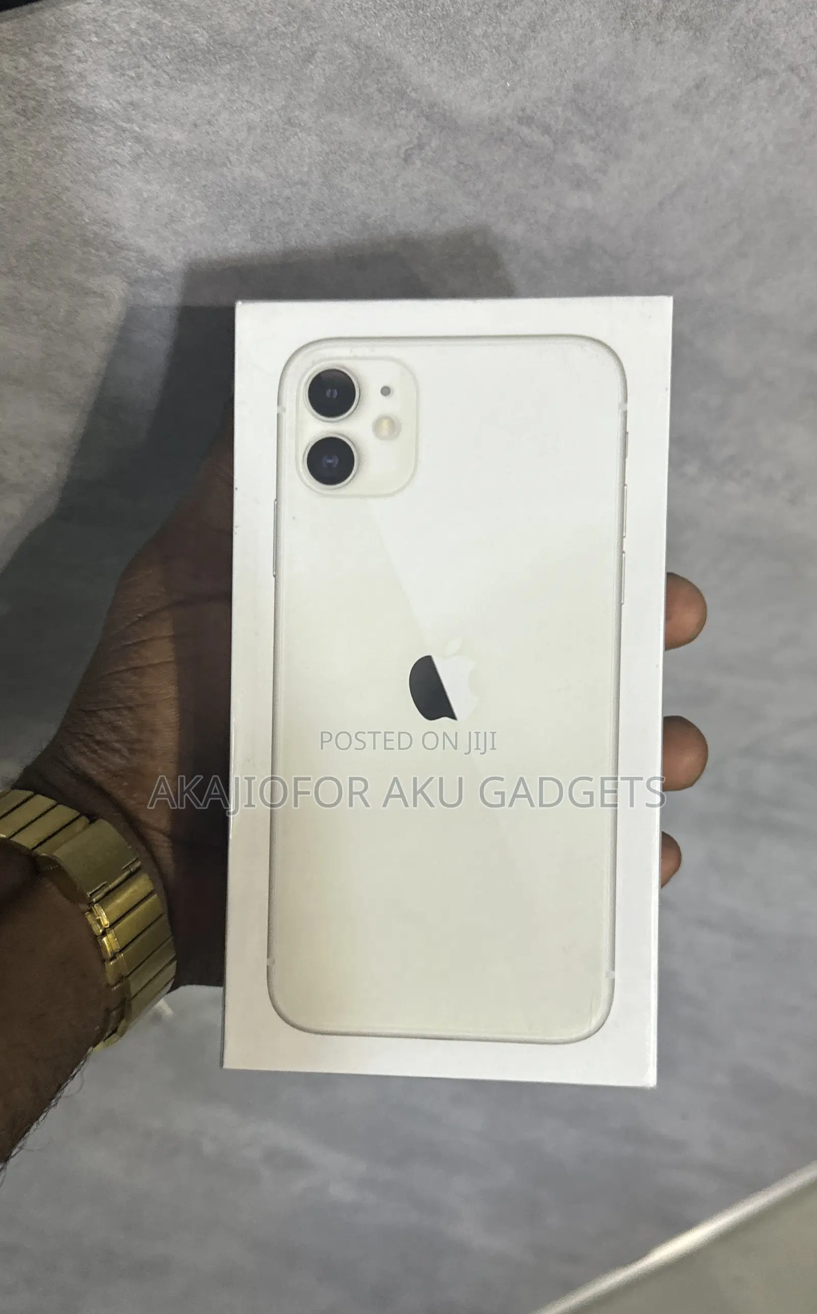 New Apple iPhone 11 64 GB White