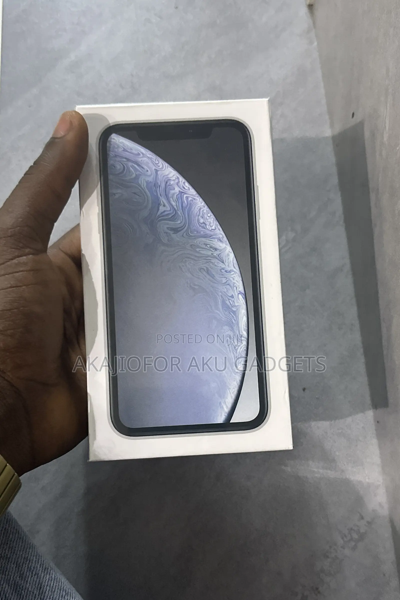 New Apple iPhone XR 64 GB White