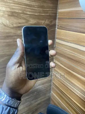 Apple iPhone 15 128 GB Yellow