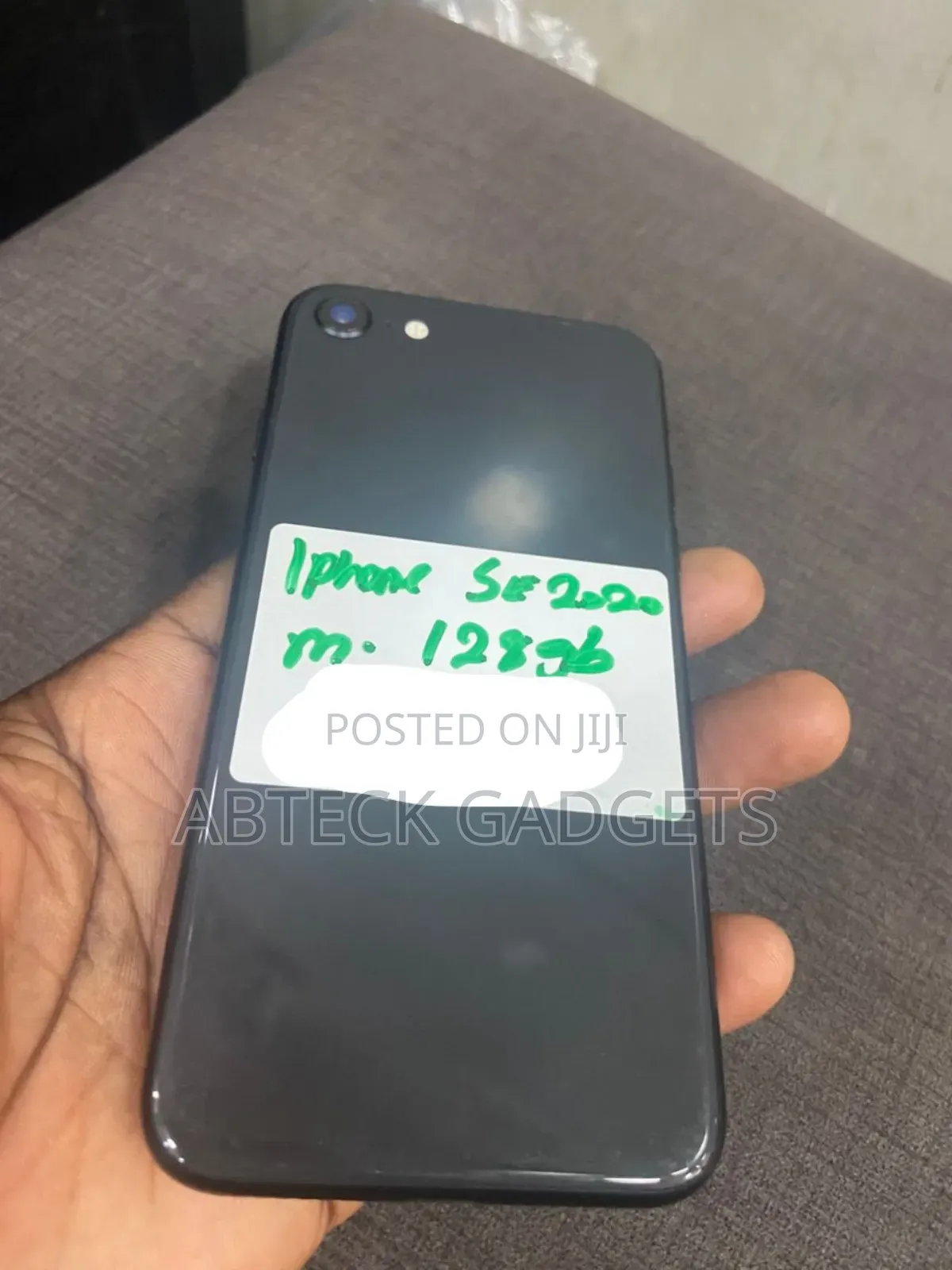 Apple iPhone SE (2020) 64 GB Gray