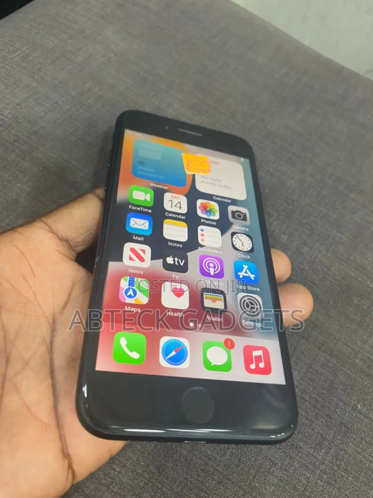 Apple iPhone SE (2020) 64 GB Gray