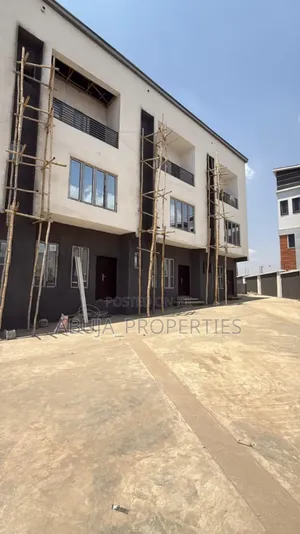 4bdrm Duplex in In An Estate, Jahi for sale