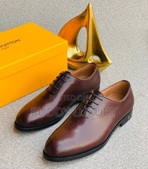 Louis Vuitton Classic Leather Lace-Up Derby Shoes