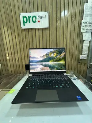 Laptop Dell Alienware X16 r1 16GB Intel Core i7 SSD 1T