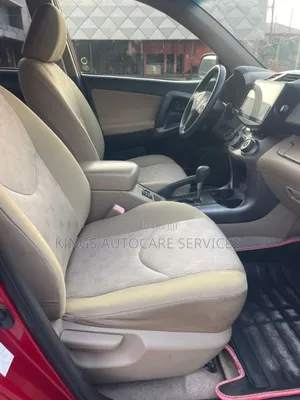 Toyota RAV4 2011 Red