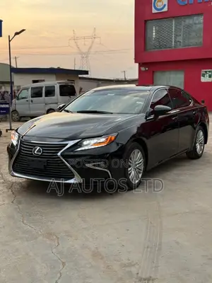 Lexus ES 2018 Black