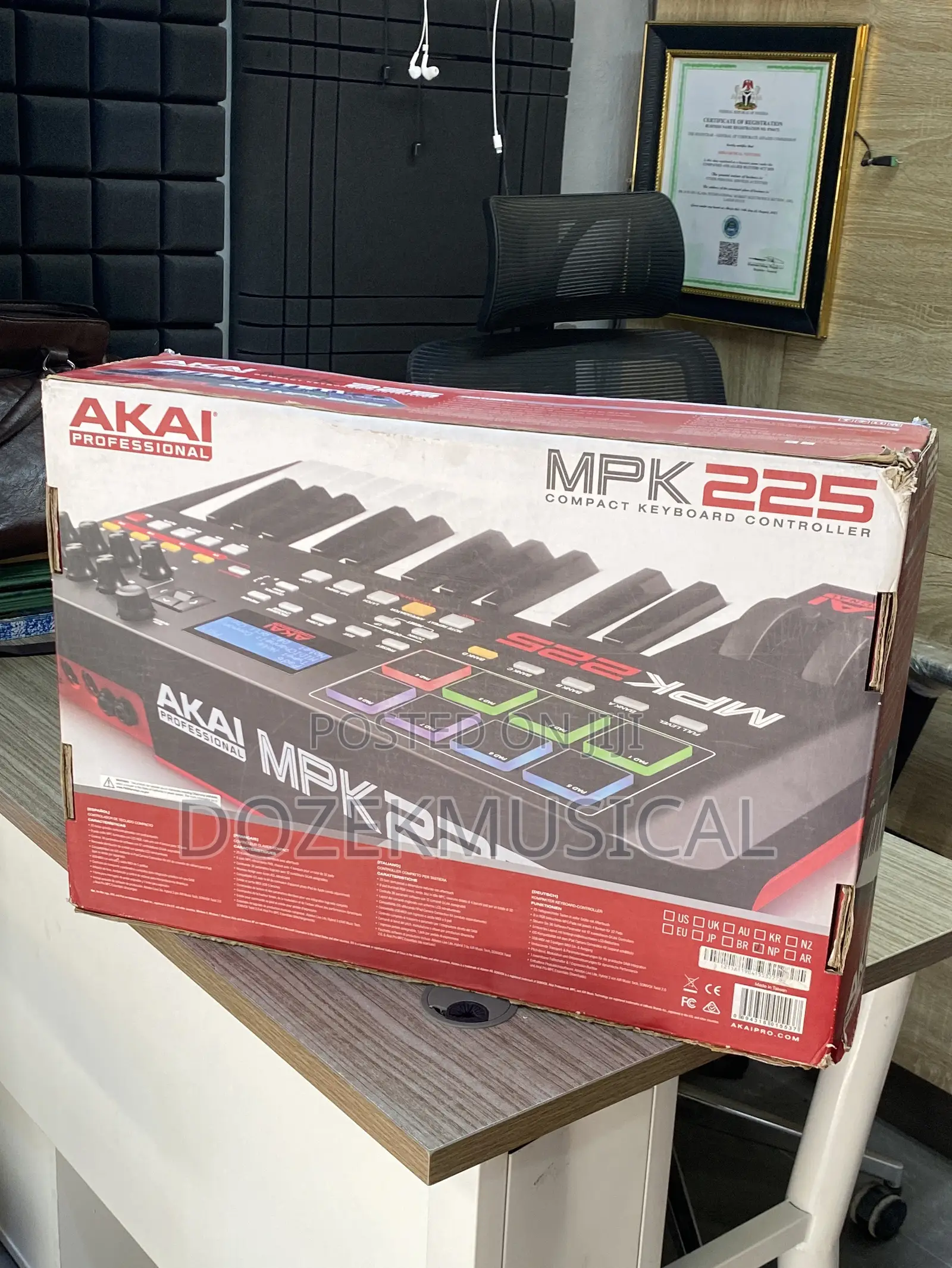 Akai Mpk225 Midi Keyboard