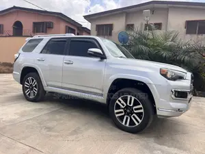 Toyota 4-Runner Limited 4dr 4x4 (4.0L 6cyl 5A) 2016 Silver