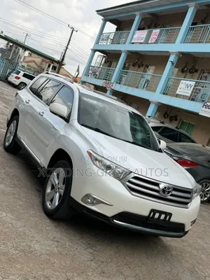 Toyota Highlander Limited 2012 White