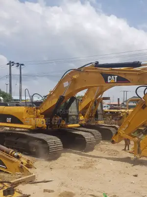 Excavator 330c L